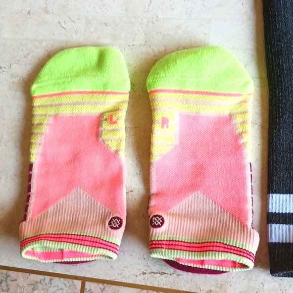 Socks- "Stance fusion" women's size medium,,New -unworn,,, 2 pairs - Picture 2 of 12